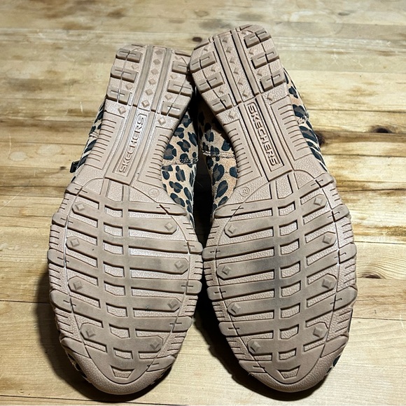 Skechers Relaxed Fit Bootie 9.5 - Picture 6 of 10